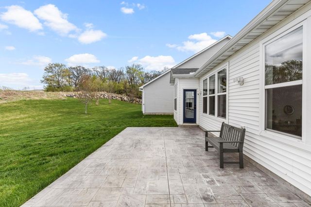 4711 Schilling Court, Woodbury, MN 55129