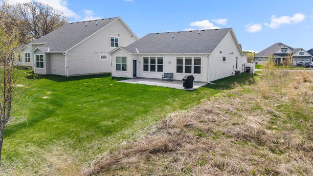 4711 Schilling Court, Woodbury, MN 55129