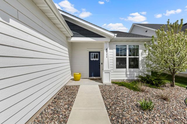 4711 Schilling Court, Woodbury, MN 55129