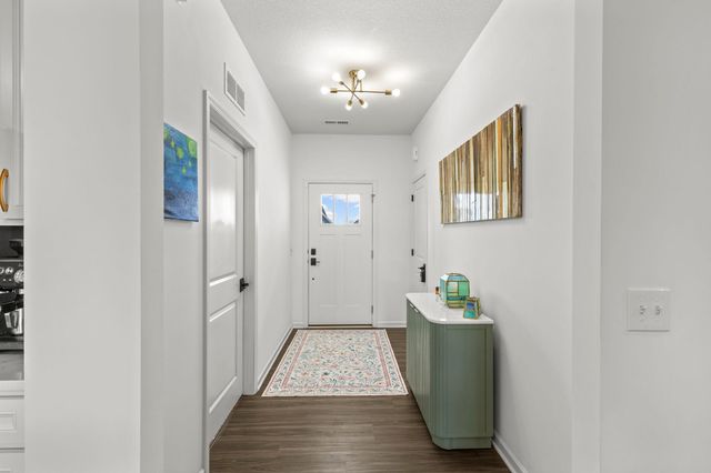 4711 Schilling Court, Woodbury, MN 55129
