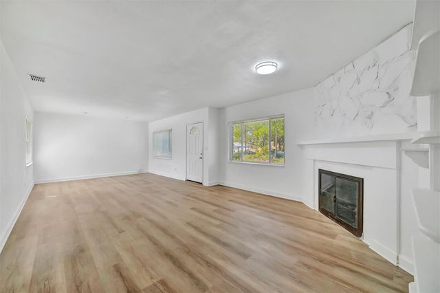 6348 7TH AVENUE N, St Petersburg, FL 33710