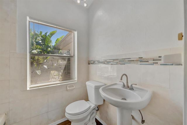 6348 7TH AVENUE N, St Petersburg, FL 33710