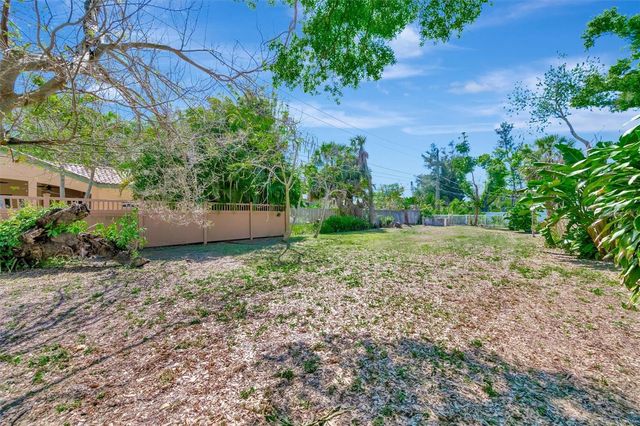 6348 7TH AVENUE N, St Petersburg, FL 33710