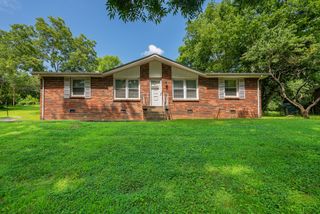 332 Old Dunbar Cave Rd, Clarksville, TN 37043