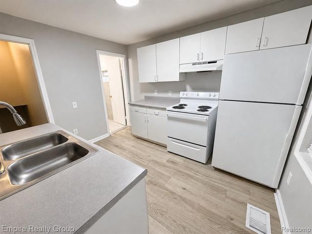 18022 Henry Street, Melvindale, MI 48122