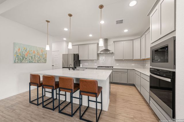 204 White Barn, Boerne, TX 78006