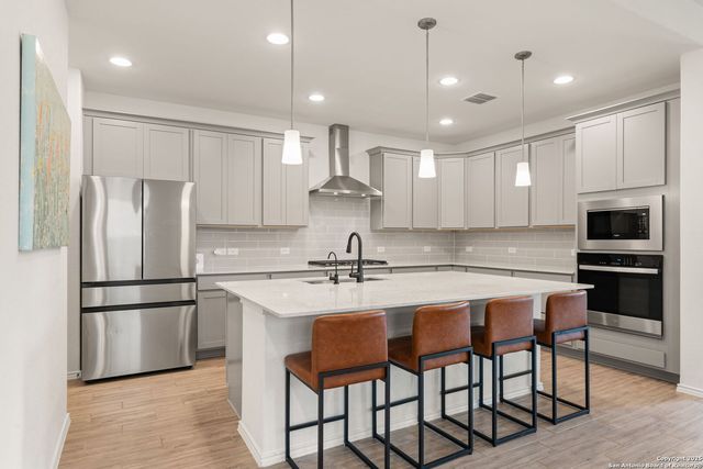 204 White Barn, Boerne, TX 78006