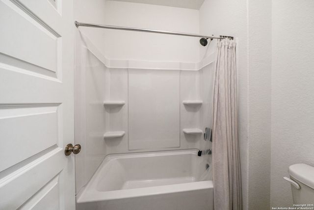 204 White Barn, Boerne, TX 78006