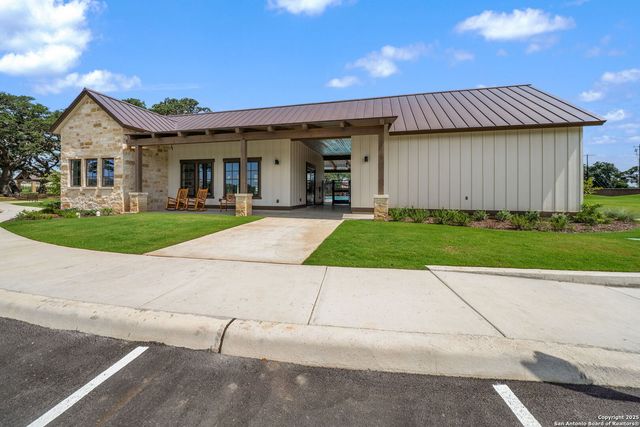 204 White Barn, Boerne, TX 78006