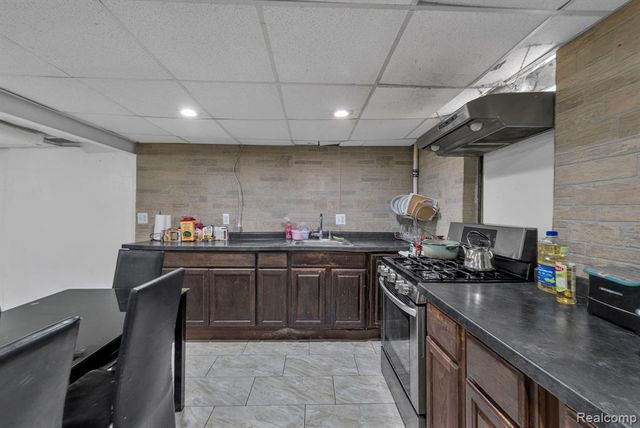 6625 N Beech Daly Road, Dearborn Heights, MI 48127