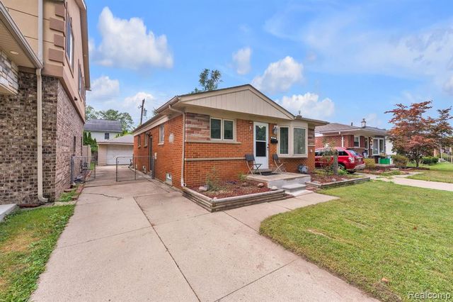6625 N Beech Daly Road, Dearborn Heights, MI 48127