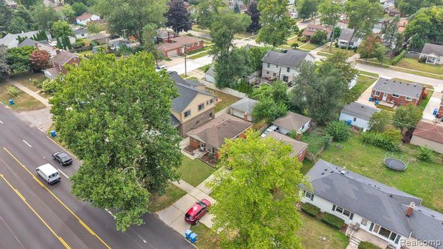 6625 N Beech Daly Road, Dearborn Heights, MI 48127