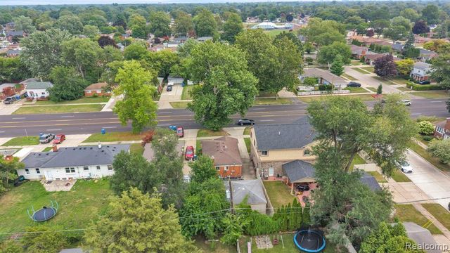 6625 N Beech Daly Road, Dearborn Heights, MI 48127