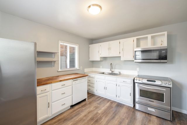 806 E North Ave, Spokane, WA 99207