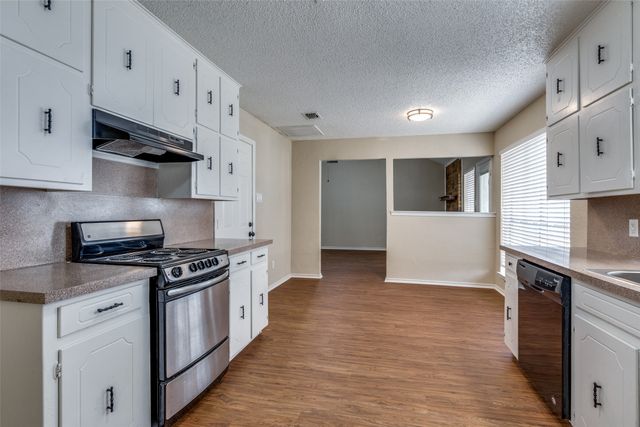 7436 Timberhill Drive, North Richland Hills, TX 76182