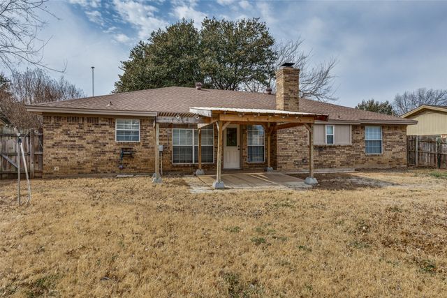 7436 Timberhill Drive, North Richland Hills, TX 76182