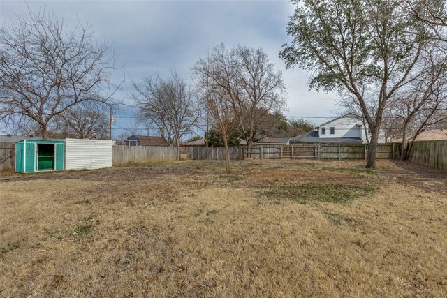 7436 Timberhill Drive, North Richland Hills, TX 76182