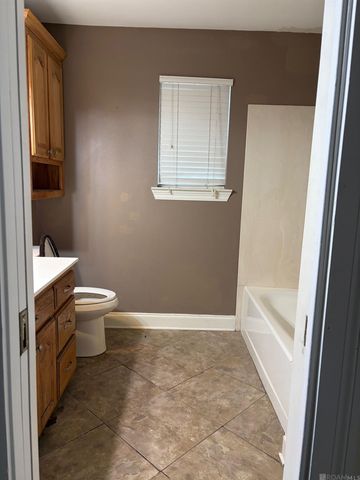 6069 Beechwood Dr, Baton Rouge, LA 70805