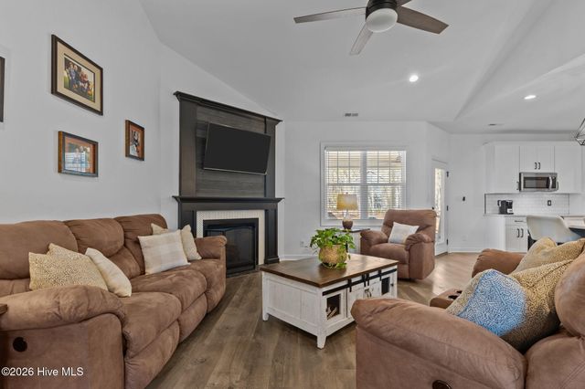 30220 W Lake Drive, Wagram, NC 28396