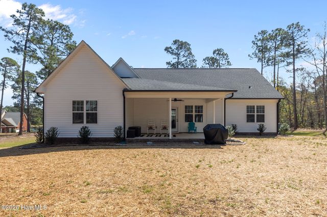 30220 W Lake Drive, Wagram, NC 28396