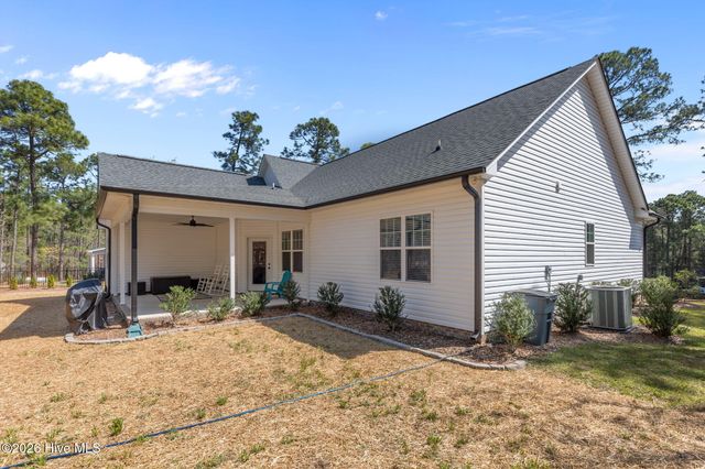 30220 W Lake Drive, Wagram, NC 28396