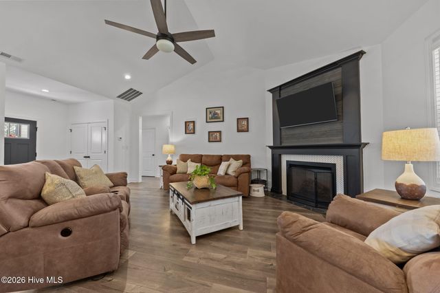 30220 W Lake Drive, Wagram, NC 28396