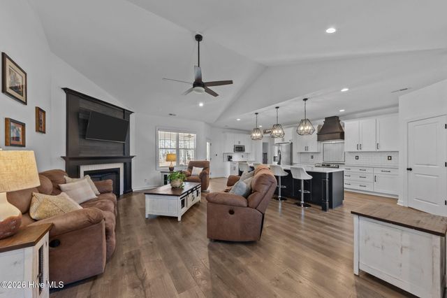 30220 W Lake Drive, Wagram, NC 28396