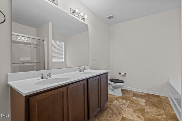 16 Summerwood Lane, Lillington, NC 27546