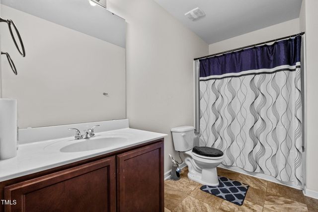 16 Summerwood Lane, Lillington, NC 27546