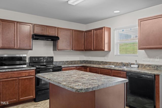 16 Summerwood Lane, Lillington, NC 27546