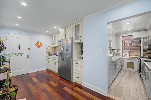 141-09 28th Ave 1A, Flushing, NY 11354