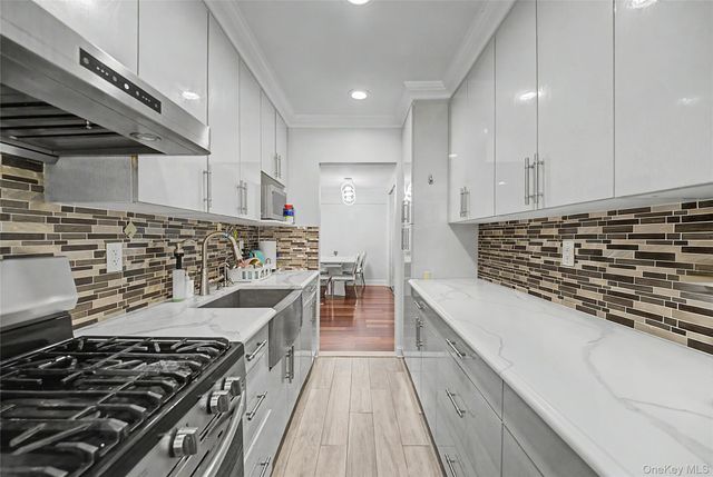 141-09 28th Ave 1A, Flushing, NY 11354