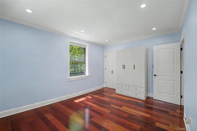 141-09 28th Ave 1A, Flushing, NY 11354