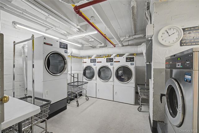 141-09 28th Ave 1A, Flushing, NY 11354