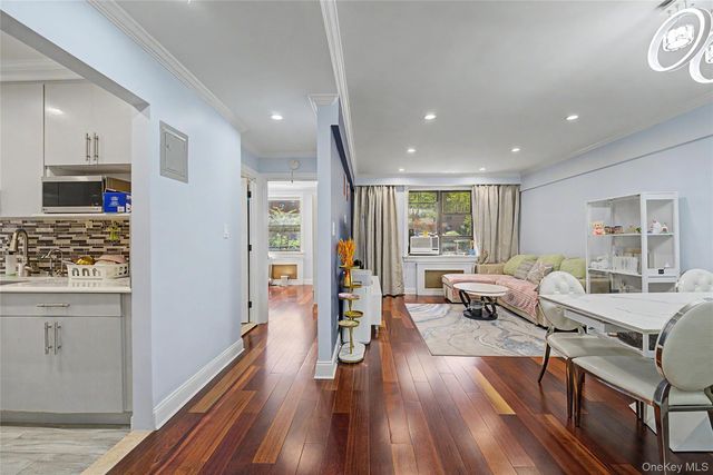 141-09 28th Ave 1A, Flushing, NY 11354