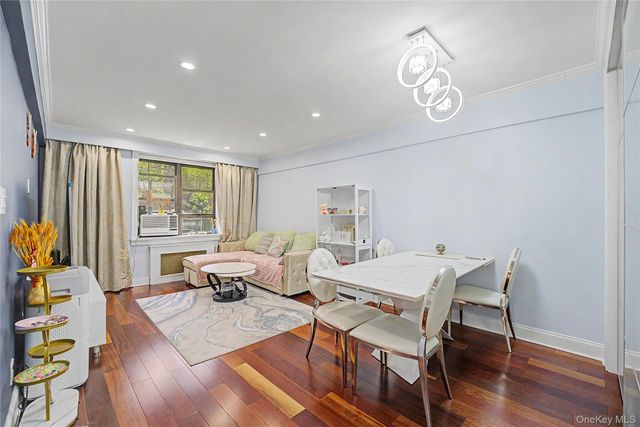 141-09 28th Ave 1A, Flushing, NY 11354