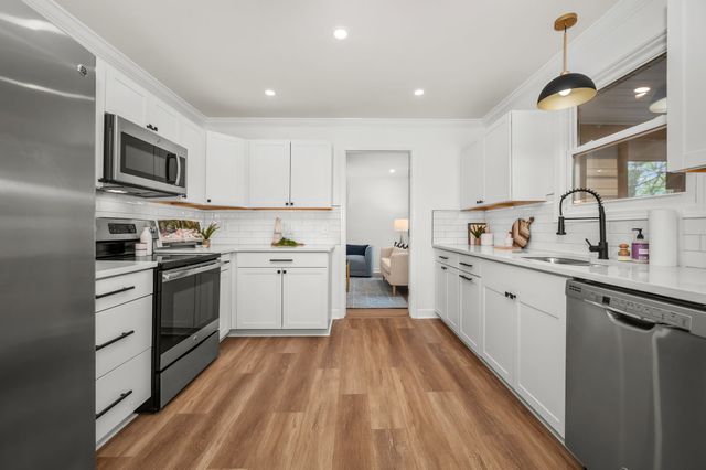 112 Fox Ridge Dr, Murfreesboro, TN 37128