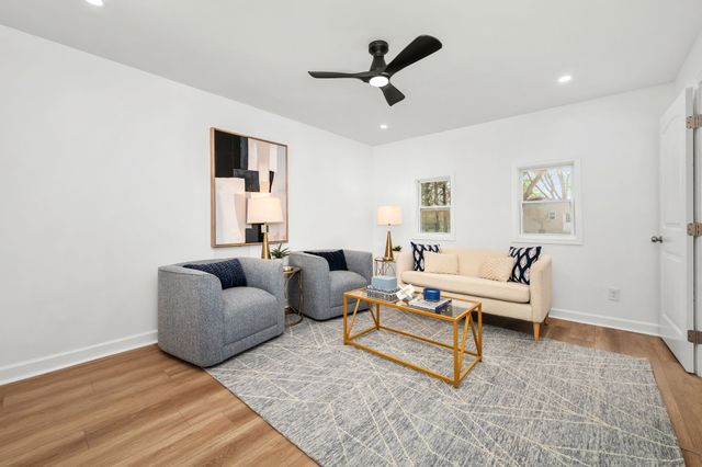 112 Fox Ridge Dr, Murfreesboro, TN 37128