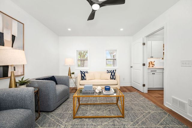 112 Fox Ridge Dr, Murfreesboro, TN 37128