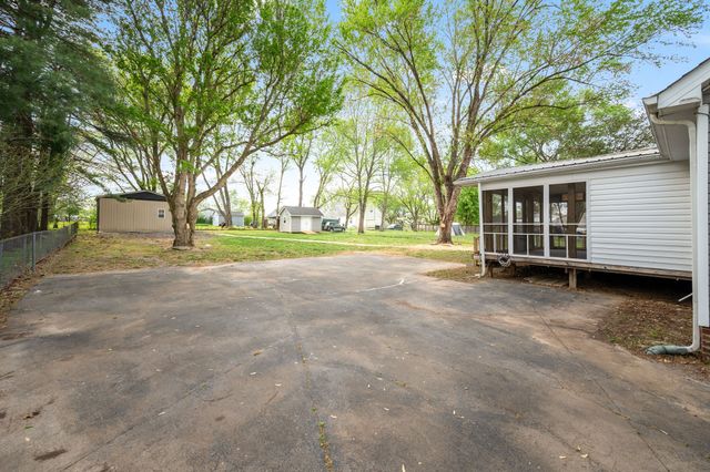 112 Fox Ridge Dr, Murfreesboro, TN 37128