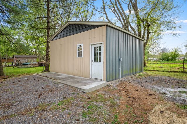 112 Fox Ridge Dr, Murfreesboro, TN 37128