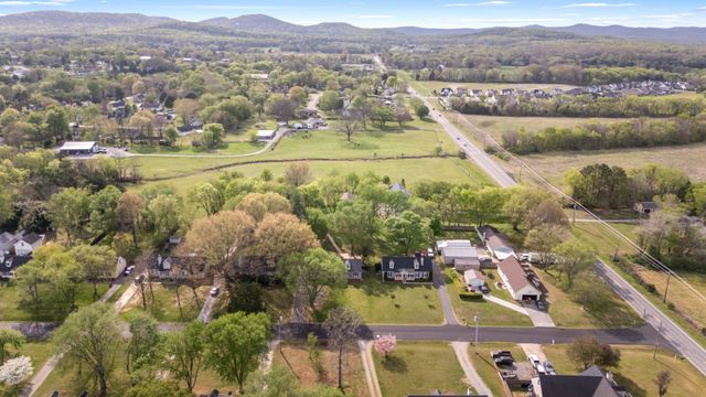 112 Fox Ridge Dr, Murfreesboro, TN 37128