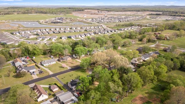 112 Fox Ridge Dr, Murfreesboro, TN 37128