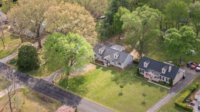 112 Fox Ridge Dr, Murfreesboro, TN 37128