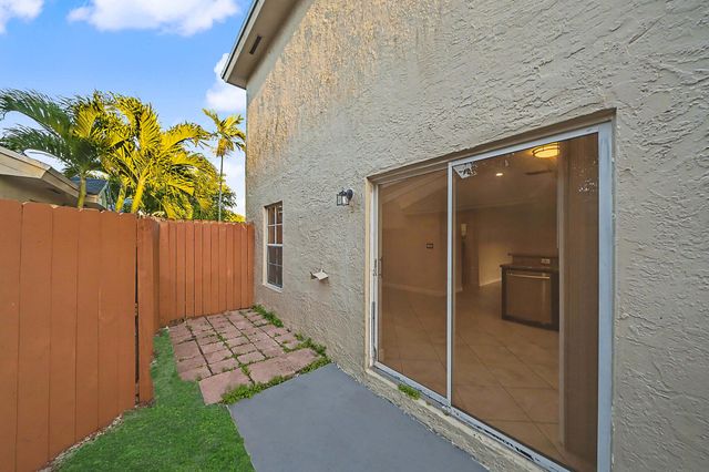 5789 Woodland Point Drive, Tamarac, FL 33319