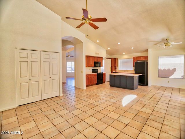 1217 E SANDCASTLE Court, Gilbert, AZ 85234