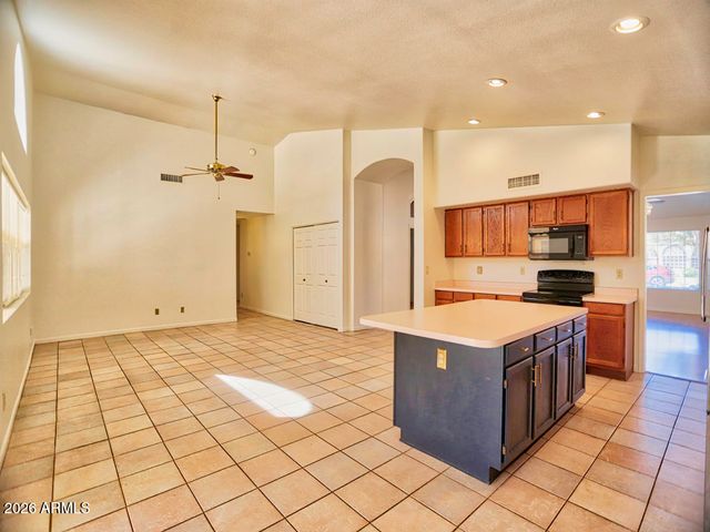 1217 E SANDCASTLE Court, Gilbert, AZ 85234