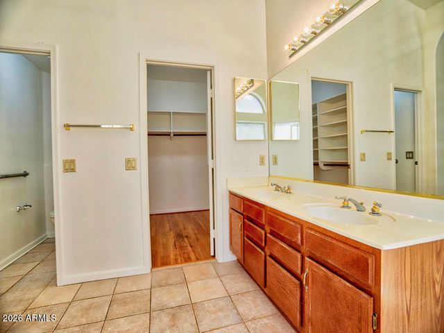 1217 E SANDCASTLE Court, Gilbert, AZ 85234