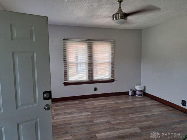 524 Crestmore Avenue, Dayton, OH 45417