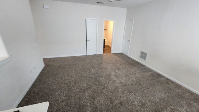 3904 Oak Creek Circle, Denison, TX 75020